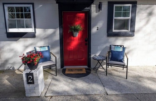 Fort Payne Apartment | Industrial Apartment #2 Queen Studio