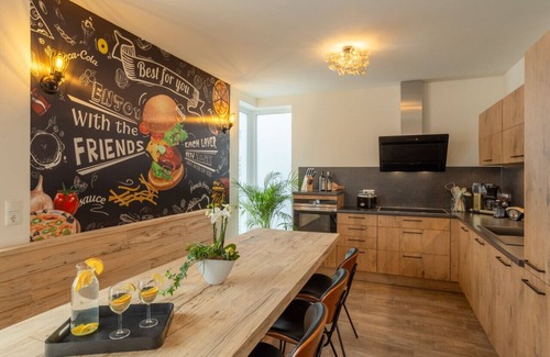 Hohenfels-Essingen Villa | Industrial Loft w/Whirlpool, Sauna, Terrace