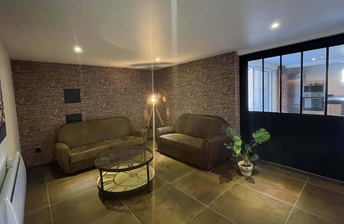 Savines-le-Lac Apartment | Industrial loft apartment jacuzzi