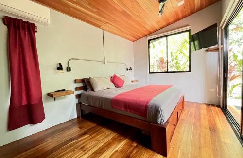 Uvita Apartment | Industrial Studio with private Jacuzzi