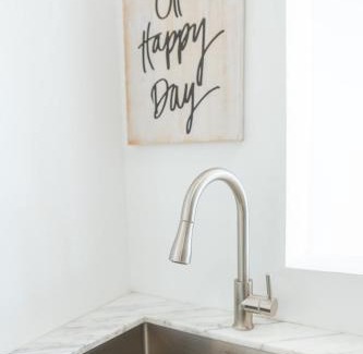 Eagle Rock House | Industrial&Stylish 3 bedroom 3 bathrooms Home With Views and Hot tub