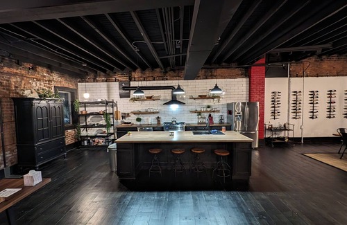 Highland Park Condo | Industrial Urban Loft within 5 minutes from downtown