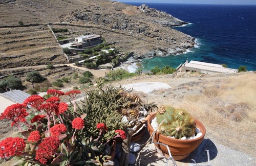 Pisses Apartment | Infinity Beach Apartmt, absolute isolation & tranquility, edge-of-the-sea!