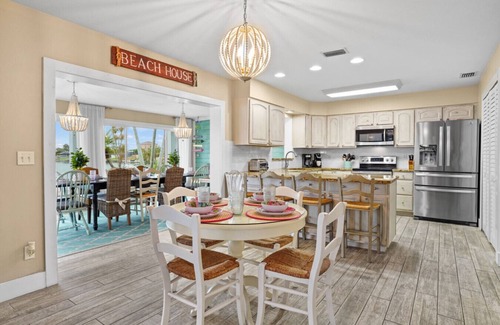 Fort Myers Apartment | Infinity & Beyond Lake Front