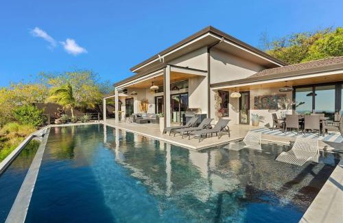 Brasilito Villa | Infinity Edge Pool Oceanview 4 BR 4BA