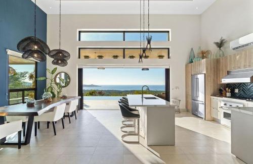 Brasilito Villa | Infinity Edge Pool Oceanview 4 BR 4BA
