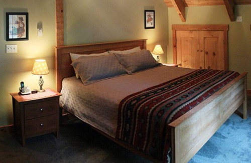 Woodward Cabin | Ingleby Lodge -Central PA- Private Fly Fishing Paradise & Penn State Fan's Dream