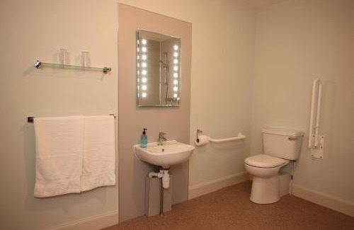 Kelso House | Inglestone House Guest House