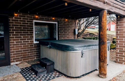 Mount Liberty Cabin | Inground Pool, Hot Tub, Fire Pit at Large Log Cabin near Mohican State Park