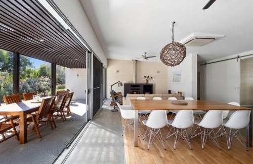 Yallingup House | Inji Dreaming - Bushland Retreat near Injidup Beach