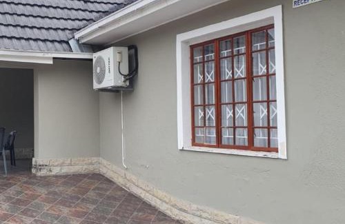 Komani House | Inkwenkwezi Bed and Breakfast