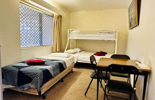 Soldiers Hill Hotel | Inland Oasis Motel