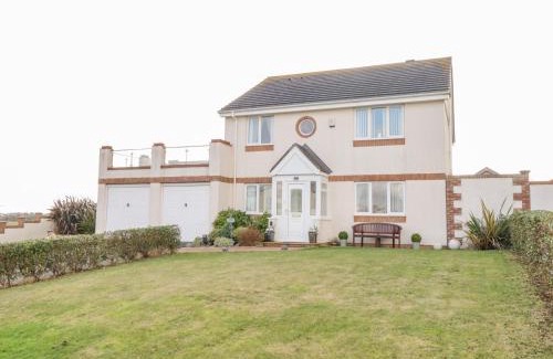 Trearddur Bay House | Inland View
