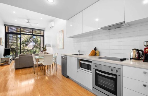 Aireys Inlet Apartment | Inlet Apartment I Walk to beach, cafes and more