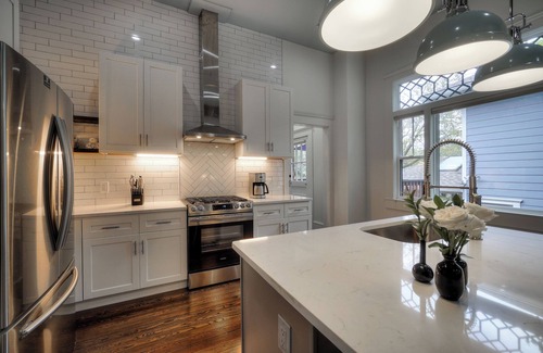 Inman Park Apartment | Inman Park Oasis: Historic Charm, Modern Comfort
