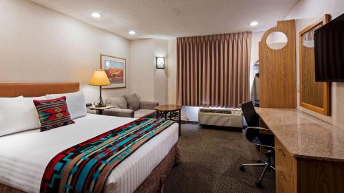 Santa Fe Hotel | Inn at Santa Fe, SureStay Collection by Best Western