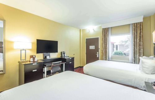 Downtown Atlanta Hotel | Inn at the Peachtrees, an Ascend Collection Hotel
