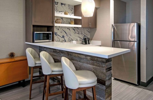 Downtown Hotel | Inn at the Pier Pismo Beach, Curio Collection by Hilton