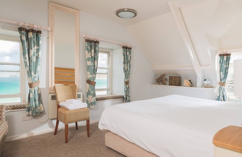 Sennen Cove Hotel | Inn In Penzance With Guest Services, Restaurant, Smoking