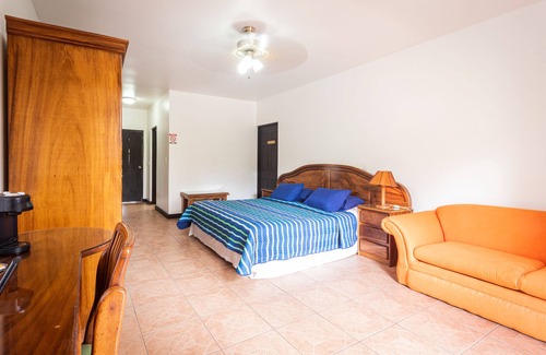 Manuel Antonio Hotel | Inn on the Park