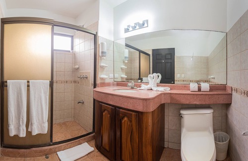 Manuel Antonio Hotel | Inn on the Park