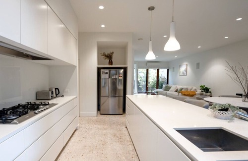 Richmond North House | Inner City Pad, Pet friendly, Parking, Close 2 MCG
