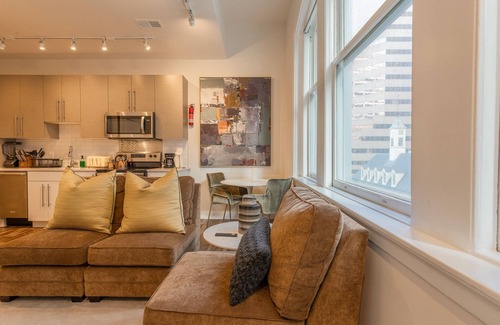 Downtown Baltimore Apartment | Inner Harbor's Best Furnished Luxury Apartments 1 Bedroom Apts by Redawning