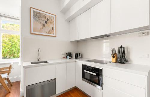 Lewisham Apartment | Inner-West Studio in a Perfect Location