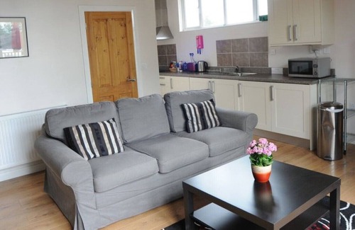 Sutton Valence Cottage | Innishfree Sleeps4 (2 bedrooms and sofabed option)