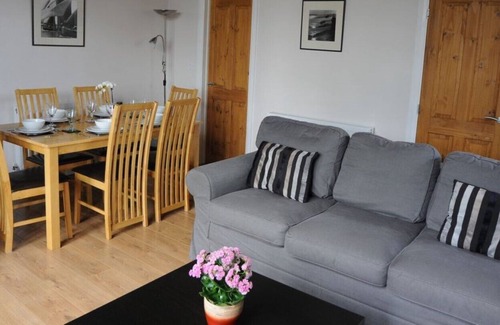 Sutton Valence Cottage | Innishfree Sleeps4 (2 bedrooms and sofabed option)