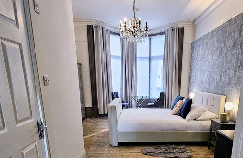 Kemptown House | INNit Hotel - Marina House