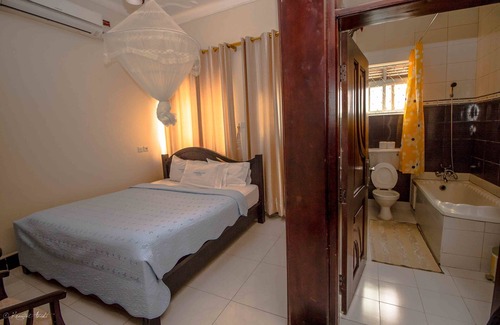 Entebbe Hotel | Innophine Hotel 790