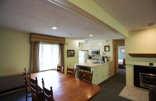 Waterville Valley Condo | Inns of Waterville Valley unit close to town square (201)