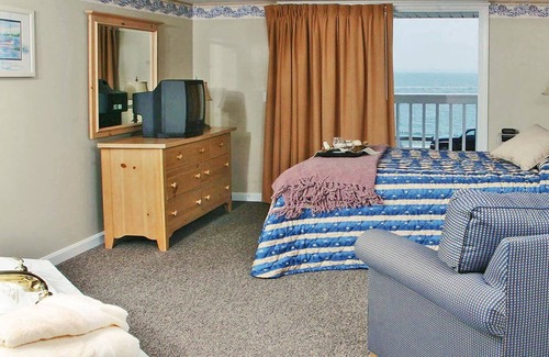 East Falmouth Resort | InnSeason Resorts Surfside - Amazing Waterfront Views & Private Beach Access!