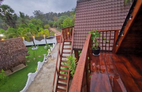 Manmunai North Hotel | Inpan's Beach Resort