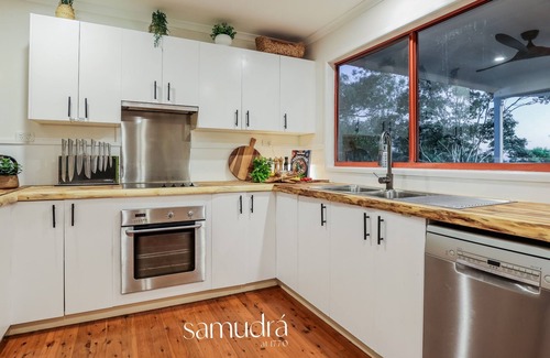 Seventeen Seventy House | Insane Views Luxe Furnishing House on Highest Hill