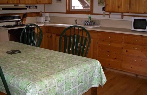 Foresta Cabin | INSIDE YOSEMITE! FORESTA! Peaceful, Artistic, the Place to be!