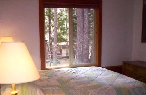 Foresta Cabin | INSIDE YOSEMITE! FORESTA! Peaceful, Artistic, the Place to be!