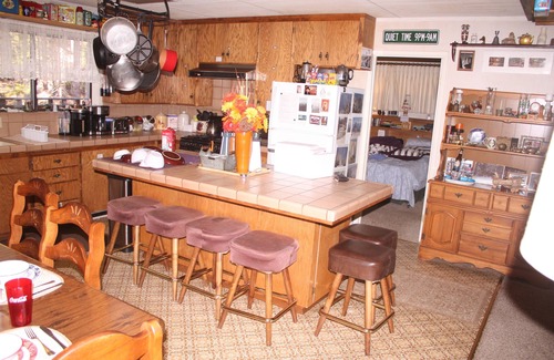 North Wawona Cabin | Inside Yosemite National Park near Wawona Village, California, USA. Sleeps 6.