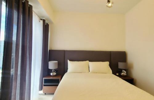 Poblacion District Apartment | INSPIRIA Condo Free Airport Pickup for 3 nights stay or more