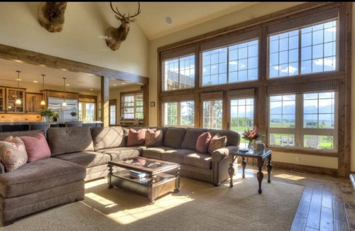 Corvallis House | Inspiring Views and Relaxing Montana Ranch Vacation!