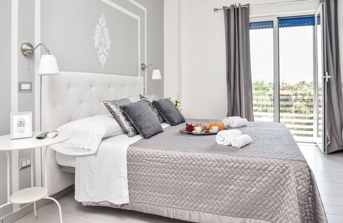 Portici Bed & Breakfast | Insula House B&B