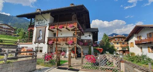 San Giovanni di Fassa Hotel | Inter Hotel B&B