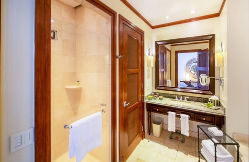 Escazu Hotel | InterContinental Costa Rica at Multiplaza Mall by IHG