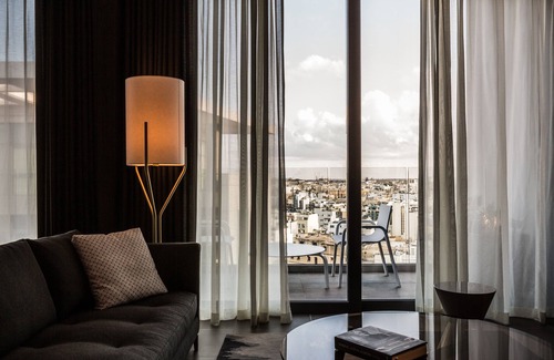 Paceville Hotel | InterContinental Malta by IHG