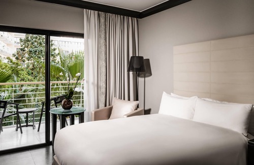Paceville Hotel | InterContinental Malta by IHG