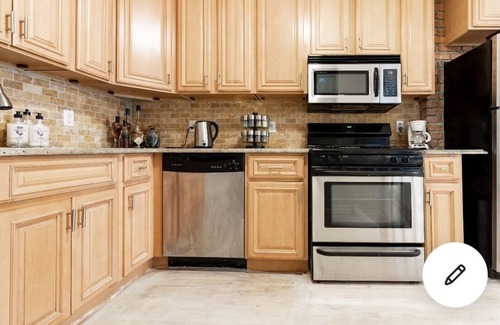 Bergen Apartment | Interior designer’s abode in jersey city min to NYC