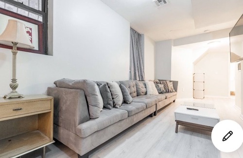 Bergen Apartment | Interior designer’s abode in jersey city min to NYC