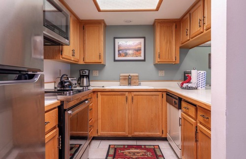 June Lake Condo | Interlaken#29 studio condo