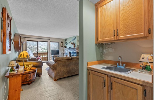 June Lake Condo | Interlaken 3, one bedroom getaway
